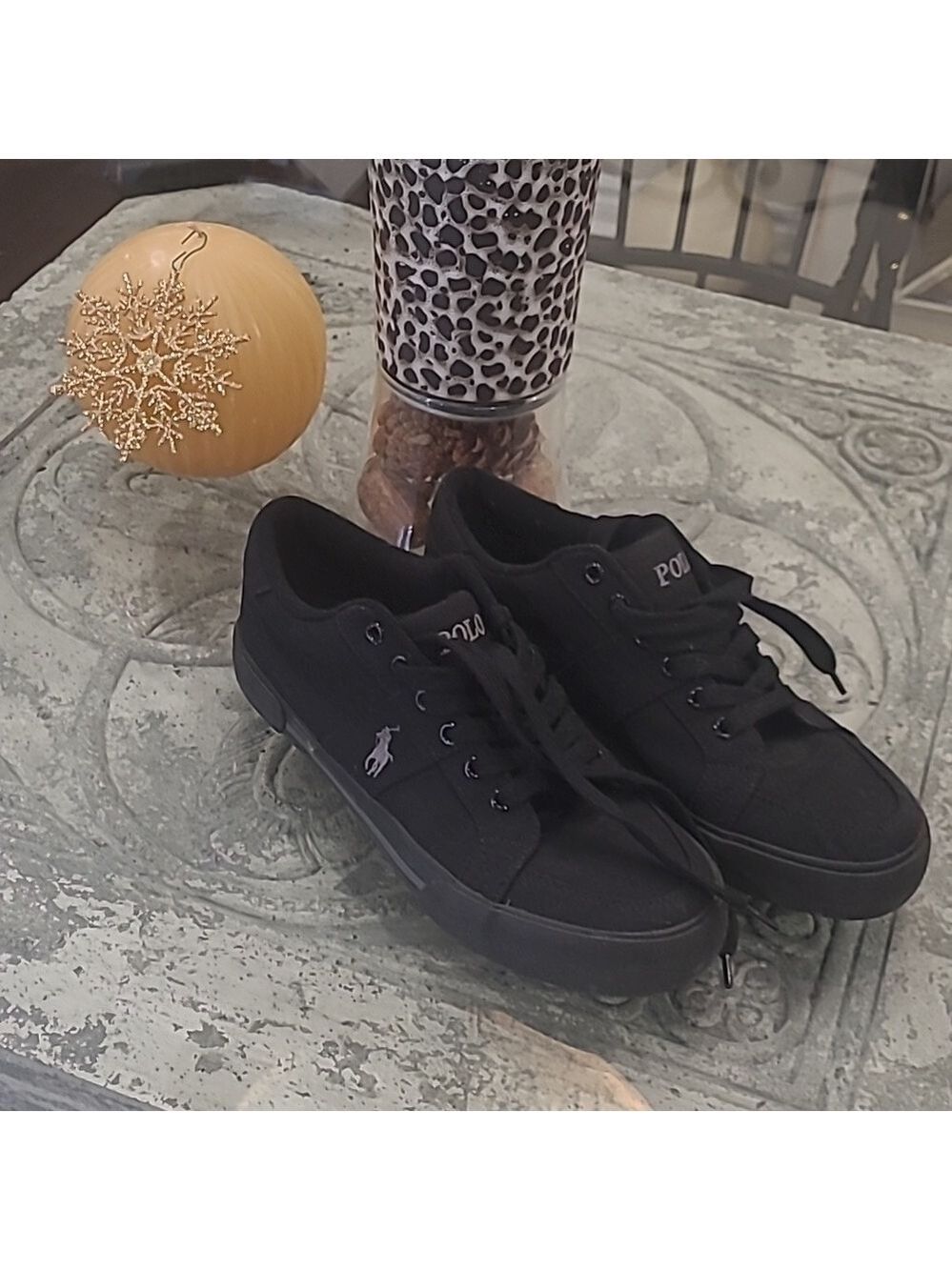Ralph Lauren men's black sneakers size 9 D like new